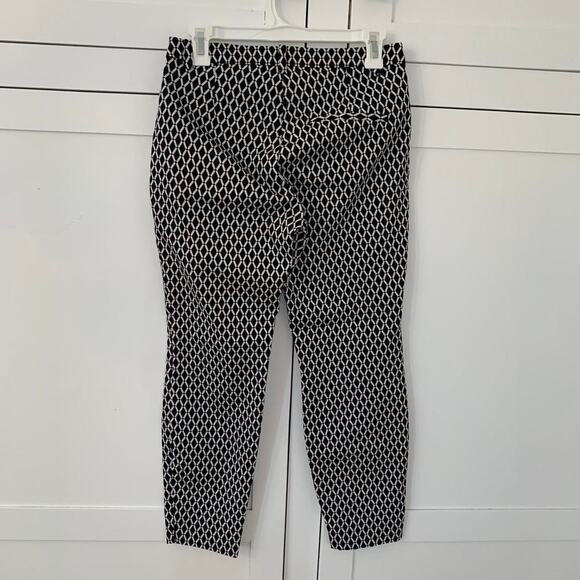 H&M Womens Black & White Geometrical Patterned Crop Trouser Pants Stretch Size32 - Picture 2 of 4